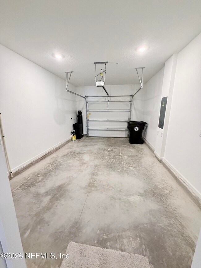 Building Photo - 2113 Windward Cay Ln