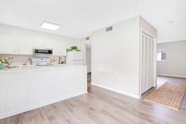 Interior Photo - The Henry Apartments | 1 & 2 Bedroom Apartments in Plant City, FL