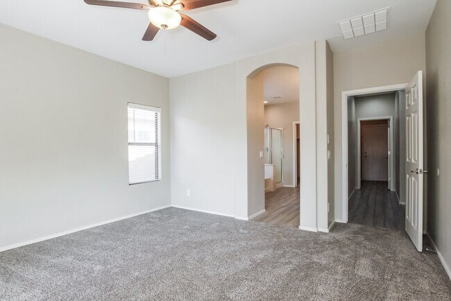 Building Photo - 13797 W Redfield Rd