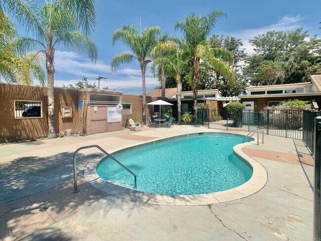 Building Photo - Heart of El Cajon!