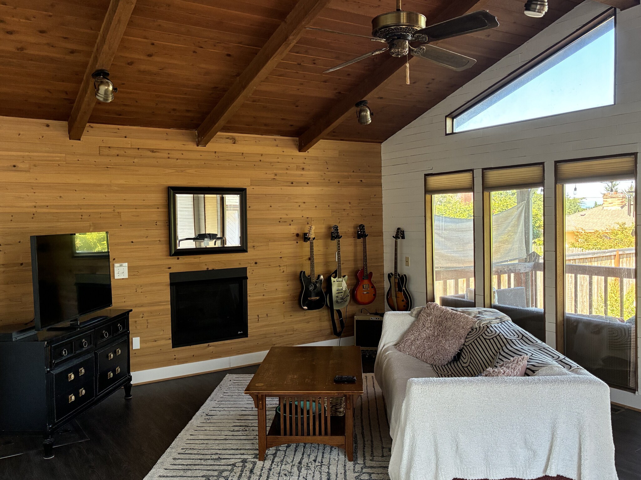 Building Photo - 834 SE 72nd Ave