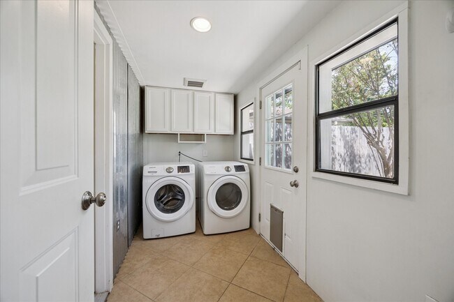 Building Photo - 4214 Glebe Rd