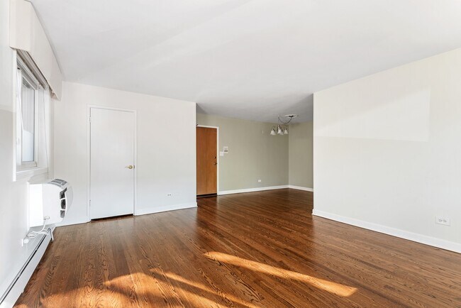 Building Photo - 1921 Harrison St