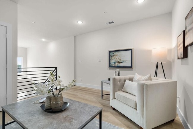 Building Photo - 2340 Alsiddiq Dr