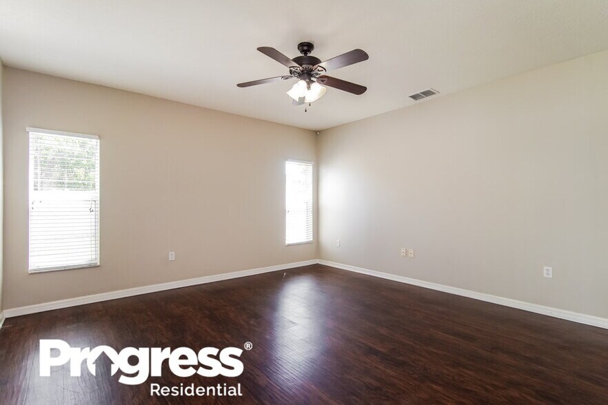 Building Photo - 536 Bromley Ct
