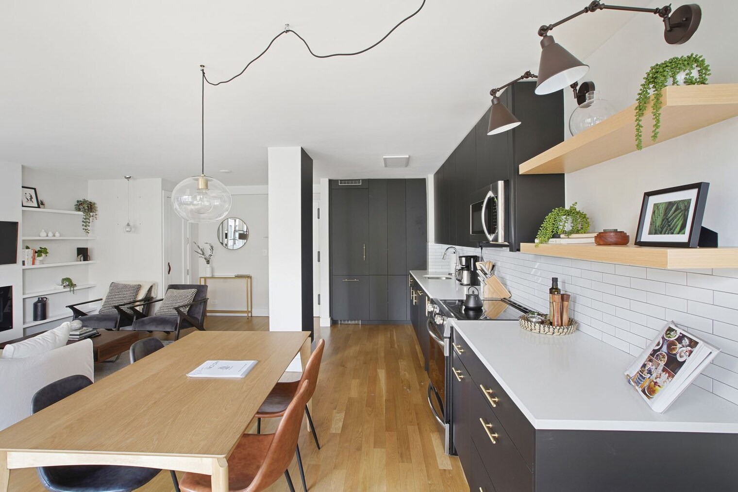 Building Photo - 315 W 57th St