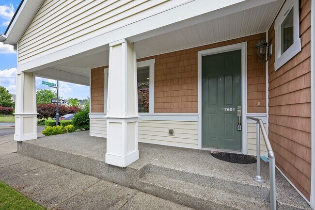 Building Photo - MOVE IN READY NOW! Corner lot, across from park, main floor master and easy I-5, JBLM commute!