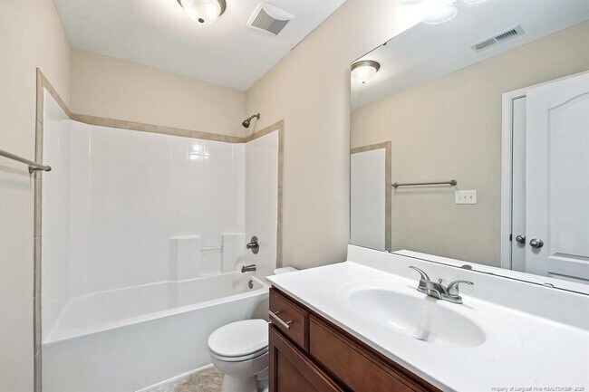 Building Photo - 204 Executive Dr