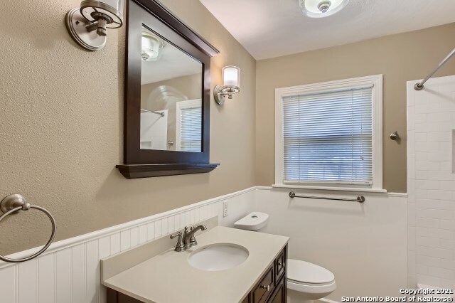 Building Photo - 519 Byrnes Dr