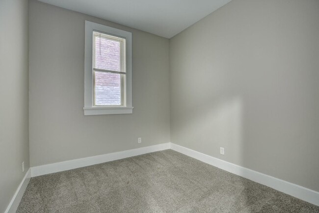 Building Photo - 2131 Staebler St
