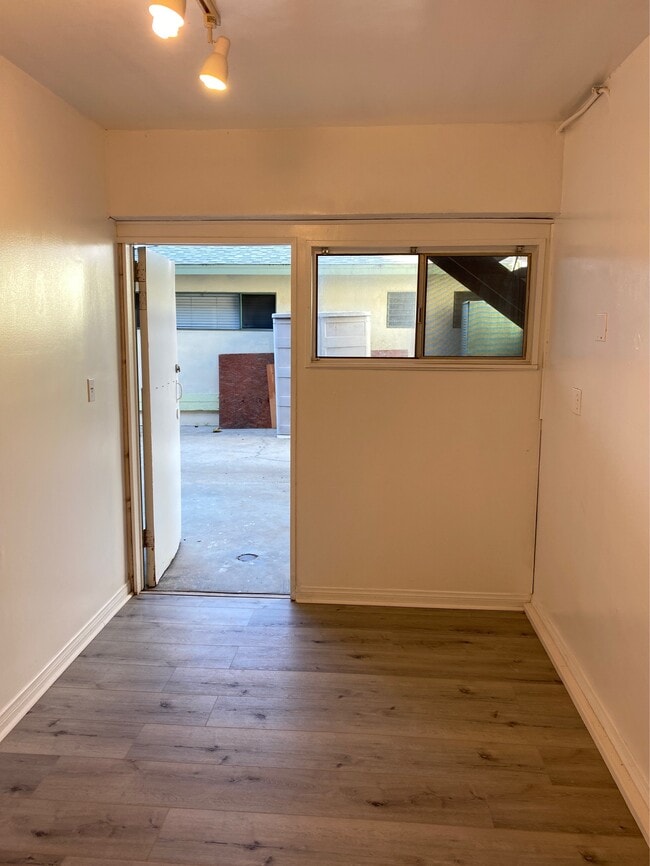 storage room also for rent - 1514 Penmar Ave