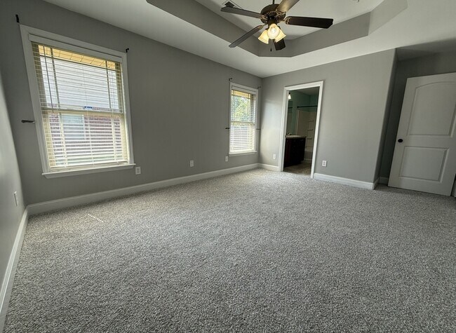 Building Photo - 246 Fields Pond Dr