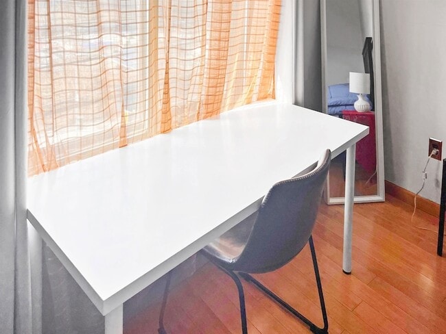 Building Photo - 1906 Paterson Plank Rd