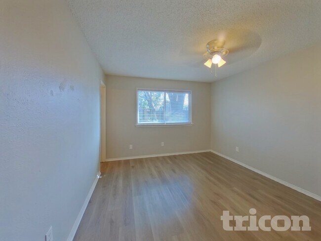 Building Photo - 5915 Myers Rd