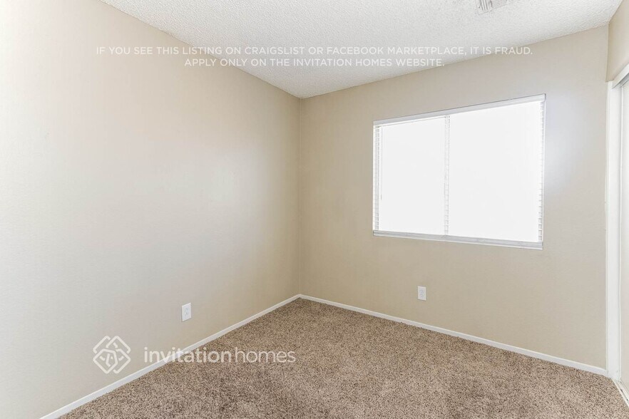 Building Photo - 371 Bradford Dr