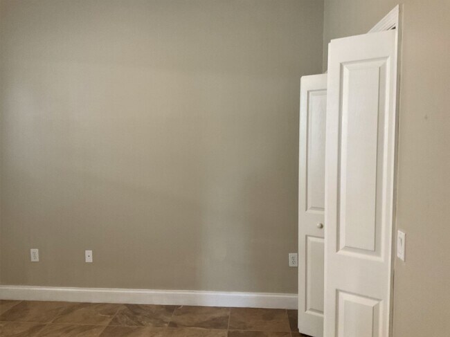 Building Photo - 7203 Remington Oaks Dr