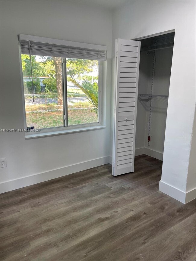 Building Photo - 771 NE 137th St