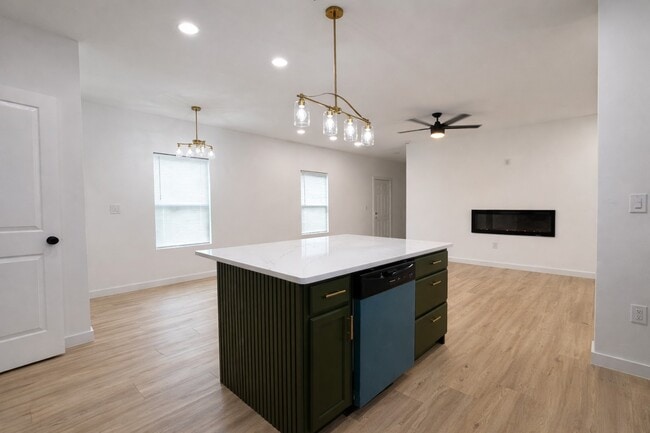 Building Photo - 22516 E Martin Dr