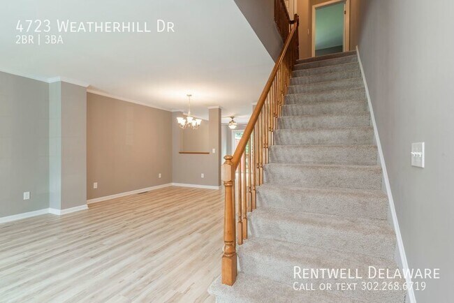 Building Photo - GORGEOUS TOWNHOME