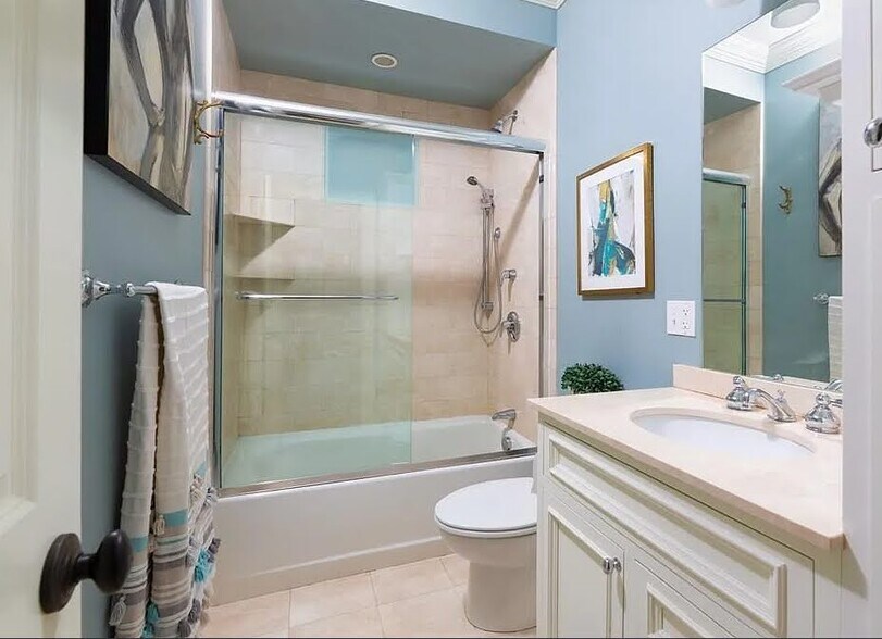 Building Photo - 35 White Pl