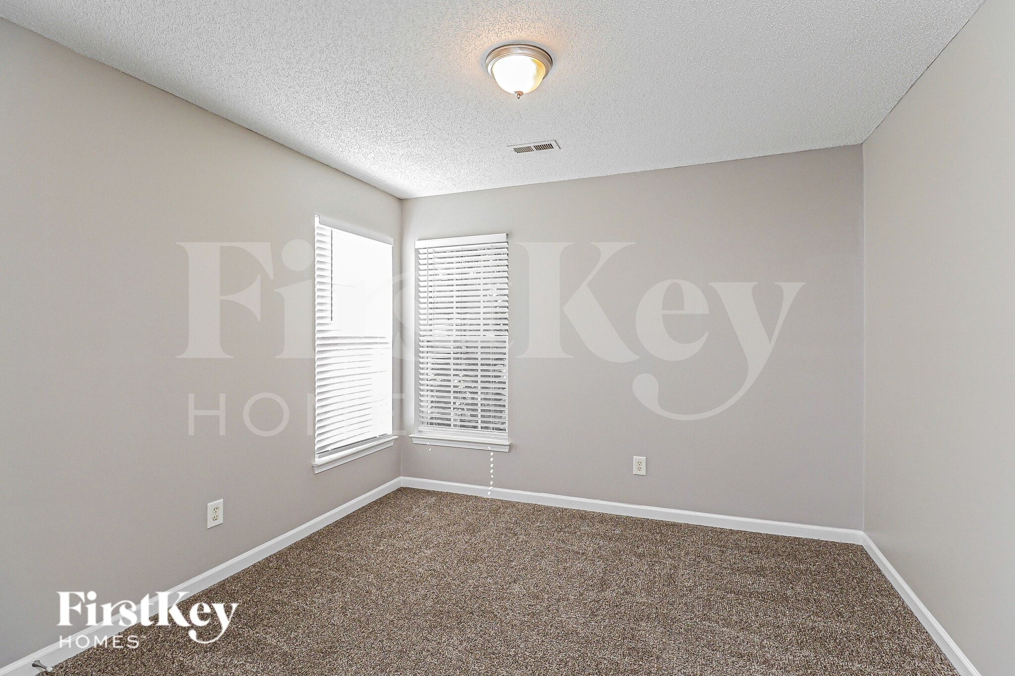 Building Photo - 933 Milkwood Ln