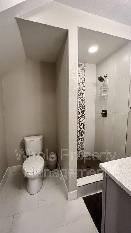 Building Photo - 2870 W Parkside Pl