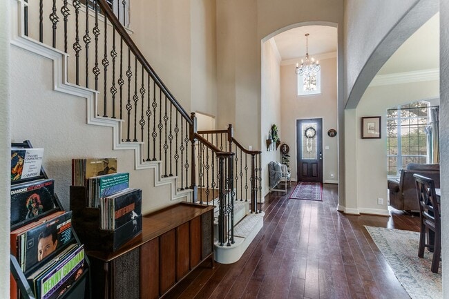 Building Photo - GORGEOUS HOME IN BELTERRA WITH SPARKLING POOL & SERVICE INCLUDED