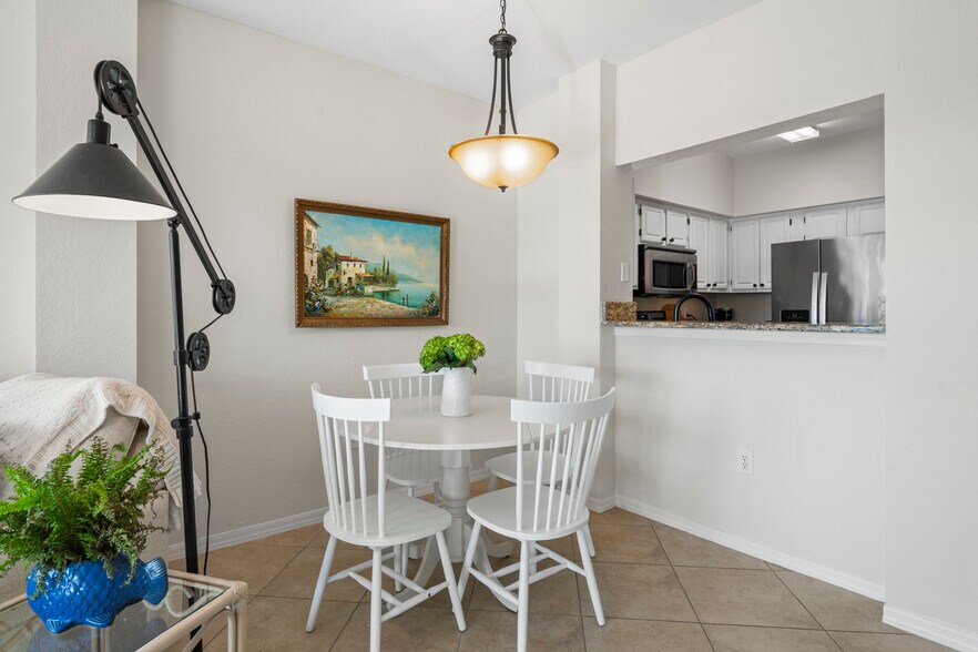 Dinning - 23600 Walden Center Dr