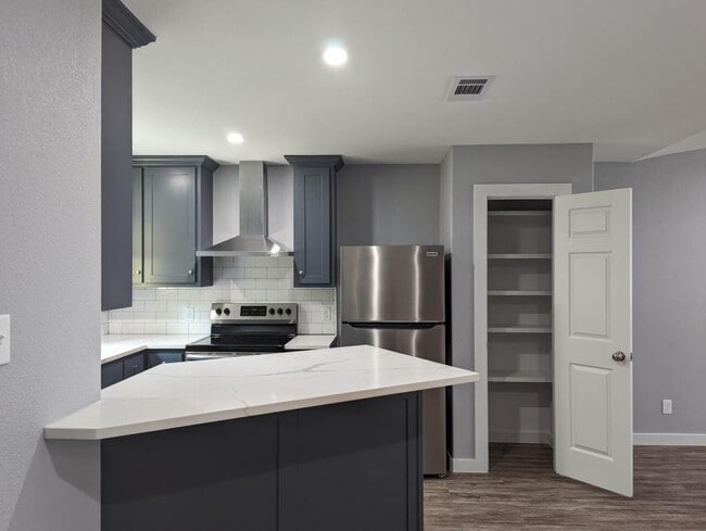 Building Photo - 7900 TX-19