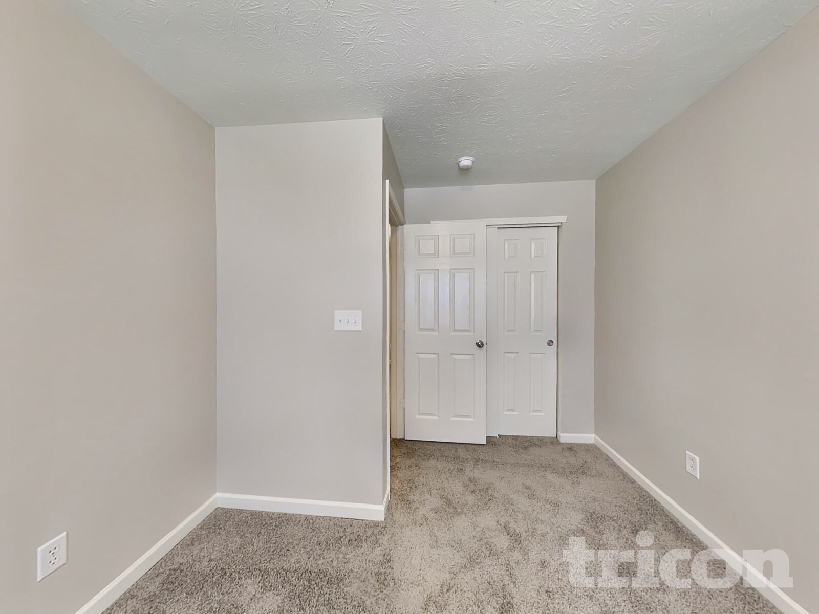 Building Photo - 561 Grassy Bend Dr