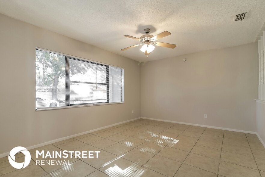 Building Photo - 1705 E Freeman Dr
