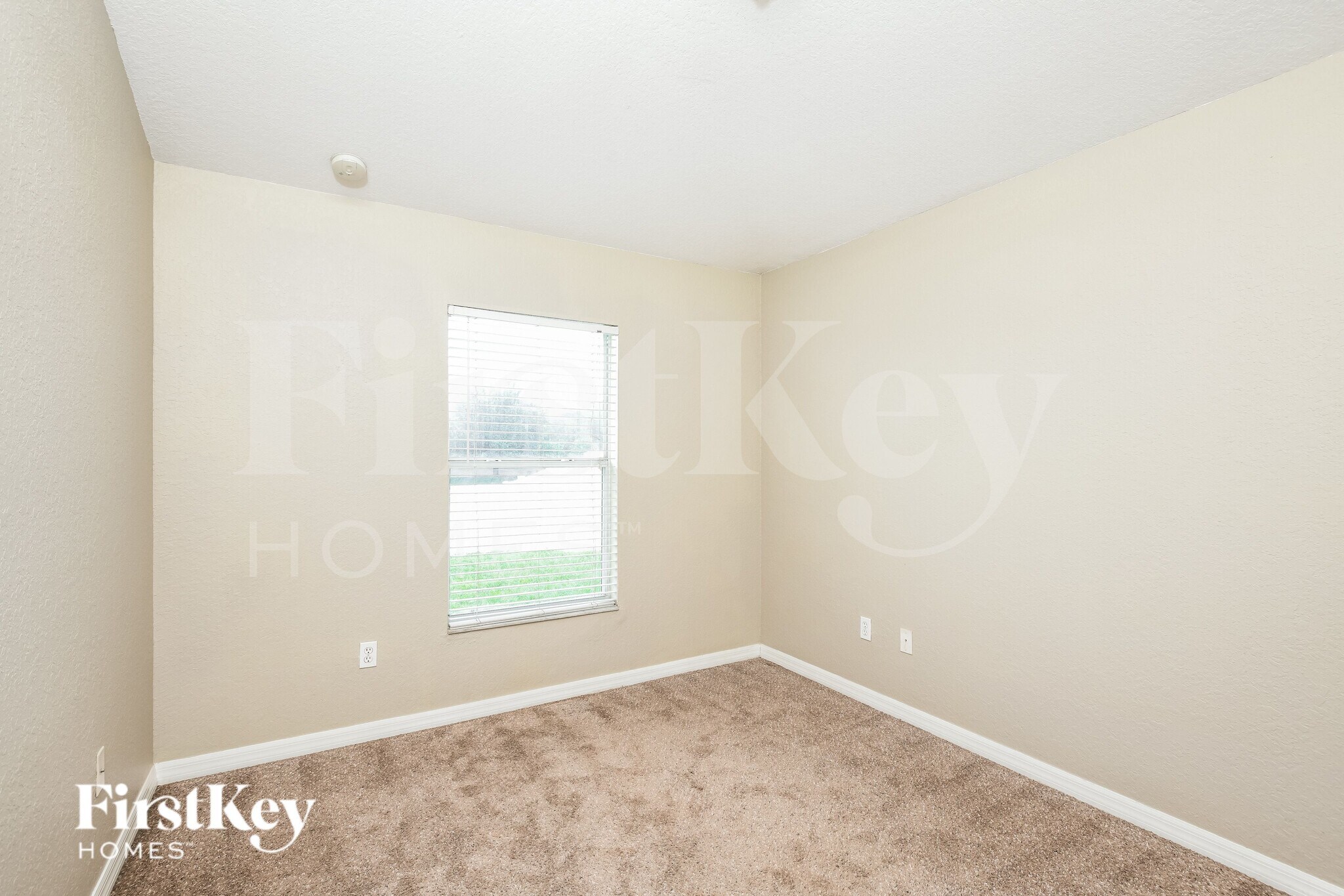 Building Photo - 5455 Oro Valley Rd