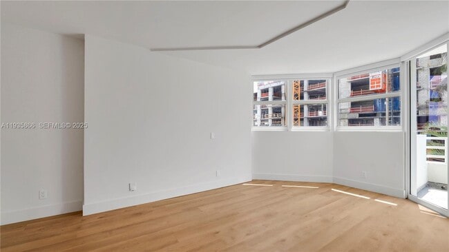 Building Photo - 555 NE 34th St