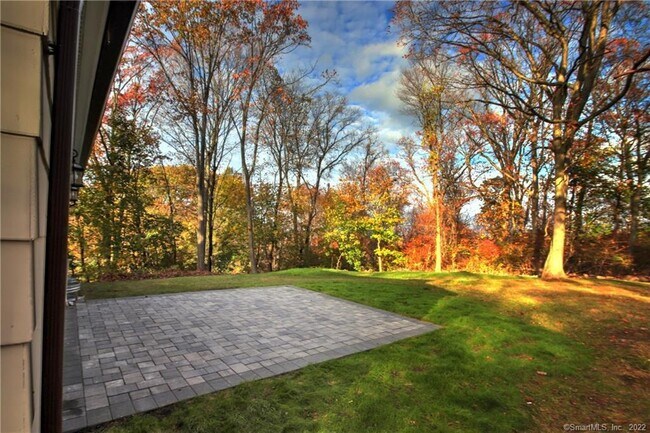 Building Photo - 29 Horseshoe Dr