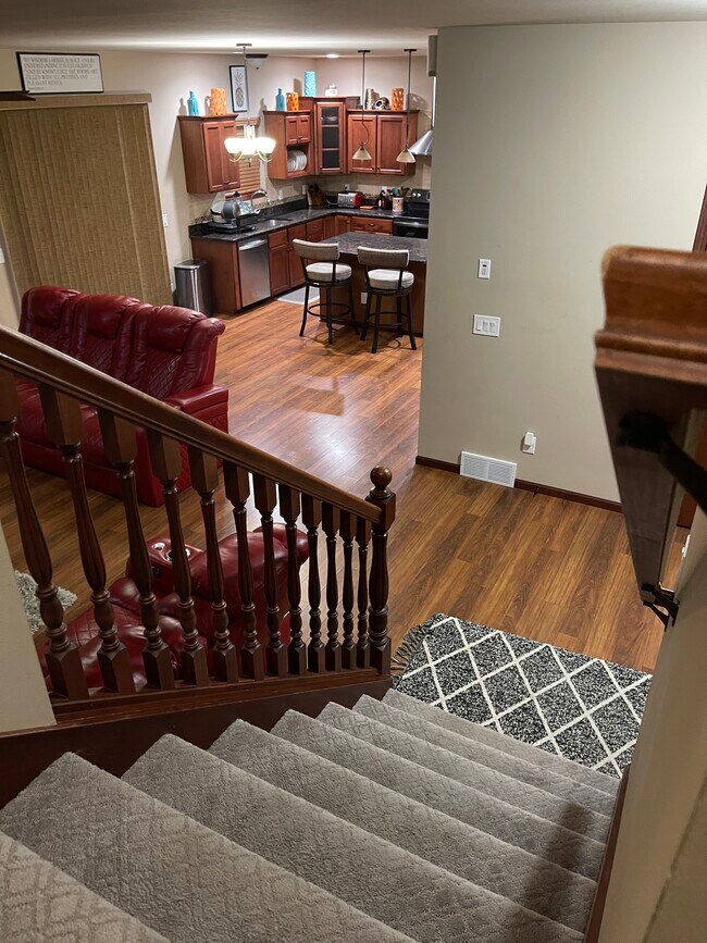 Building Photo - 113 Alton Dr