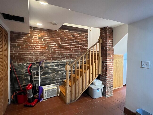 Building Photo - 41 Prentiss St
