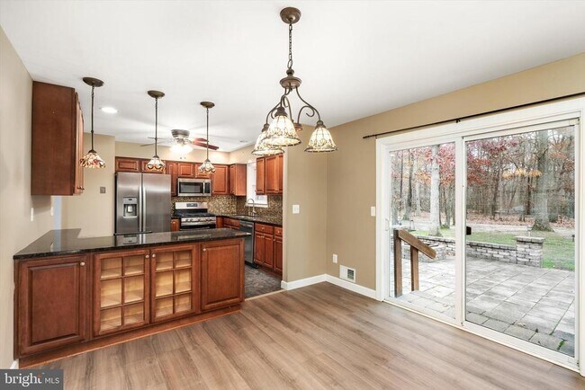 Building Photo - 29 Anita Dr