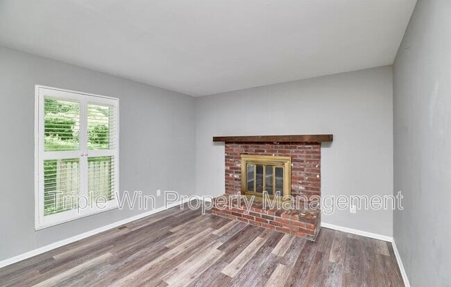 Building Photo - 1544 Rishon Hill Dr