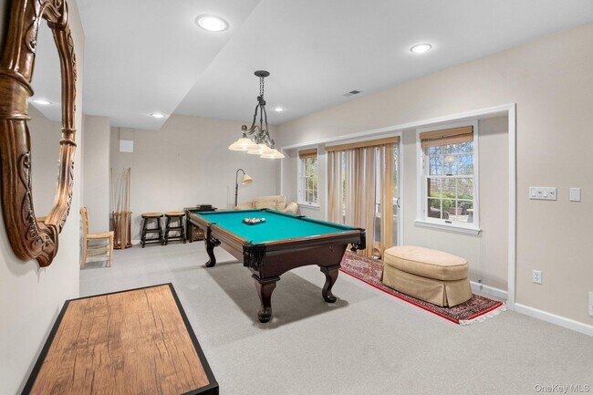 Building Photo - 105 Hardscrabble Lake Dr