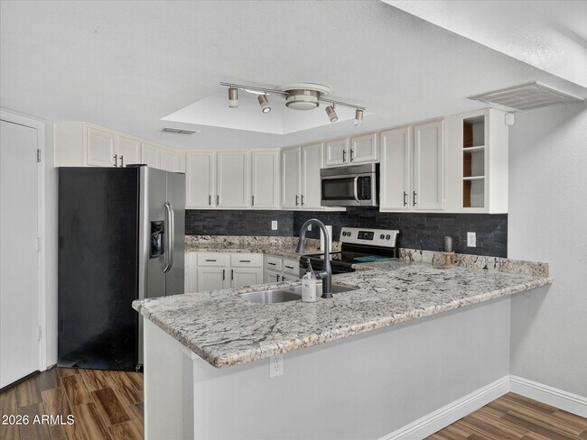 Building Photo - 11444 N 28th Dr