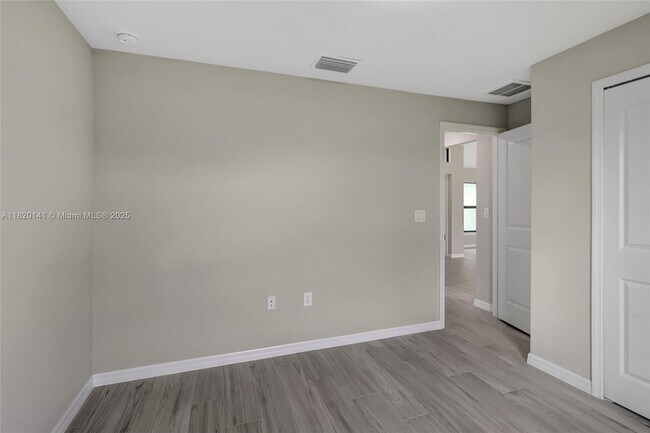 Building Photo - 1002 Atherton Ave