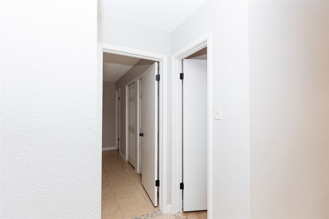 Building Photo - 13719 Vira Ln