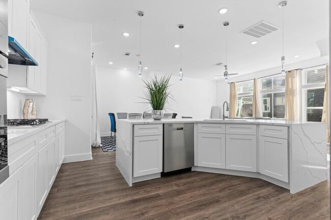 Building Photo - 4013 Ward St