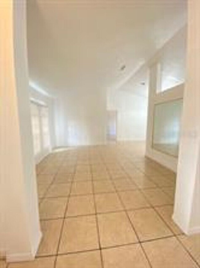 Building Photo - 1551 Ortega Ave