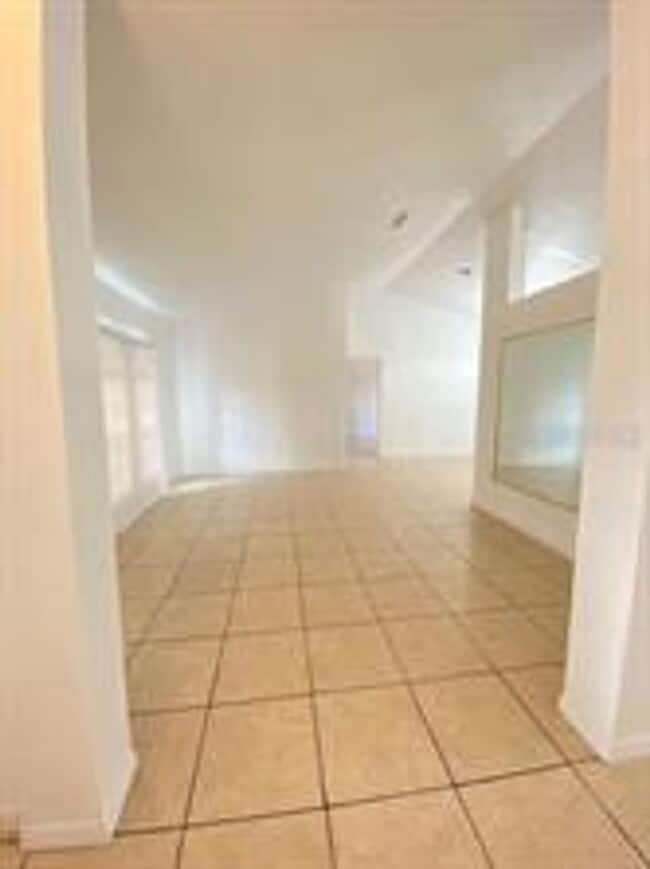 Building Photo - Large 3/2/2 Deltona
