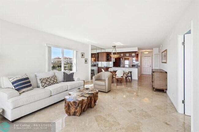 Building Photo - 750 N Ocean Blvd