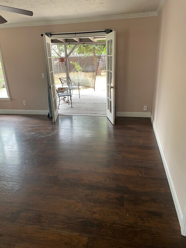 Building Photo - 3815 N California St