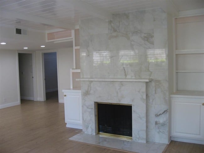 Building Photo - 5121 Ledge Ave