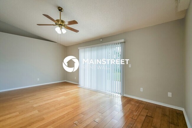 Building Photo - 3 Bedroom Pet-Friendly Home in Davenport, FL with Main Street Renewal