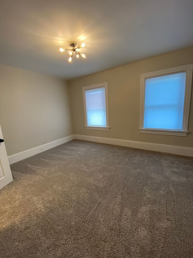 Building Photo - Wonderful newly remodeled 3 BR 2 BA  Home